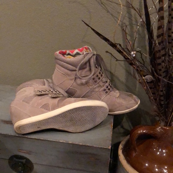 Rampage Platform Tennies - Picture 2 of 3